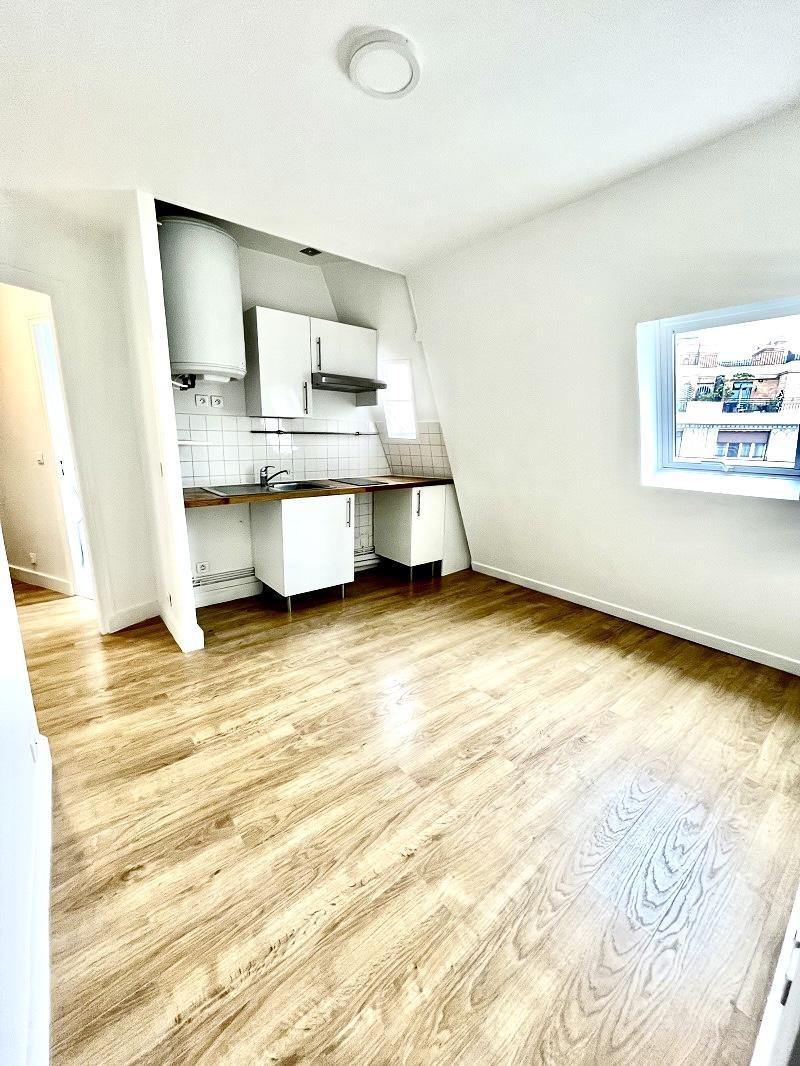 2 PIECES  RÉNOVÉ A LOUER  29m² environ PARIS XVIIème