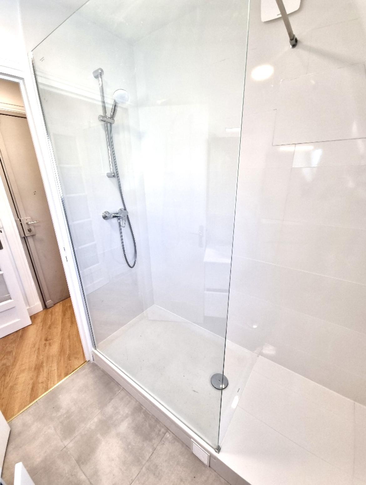 2 PIECES  RÉNOVÉ A LOUER  29m² environ PARIS XVIIème