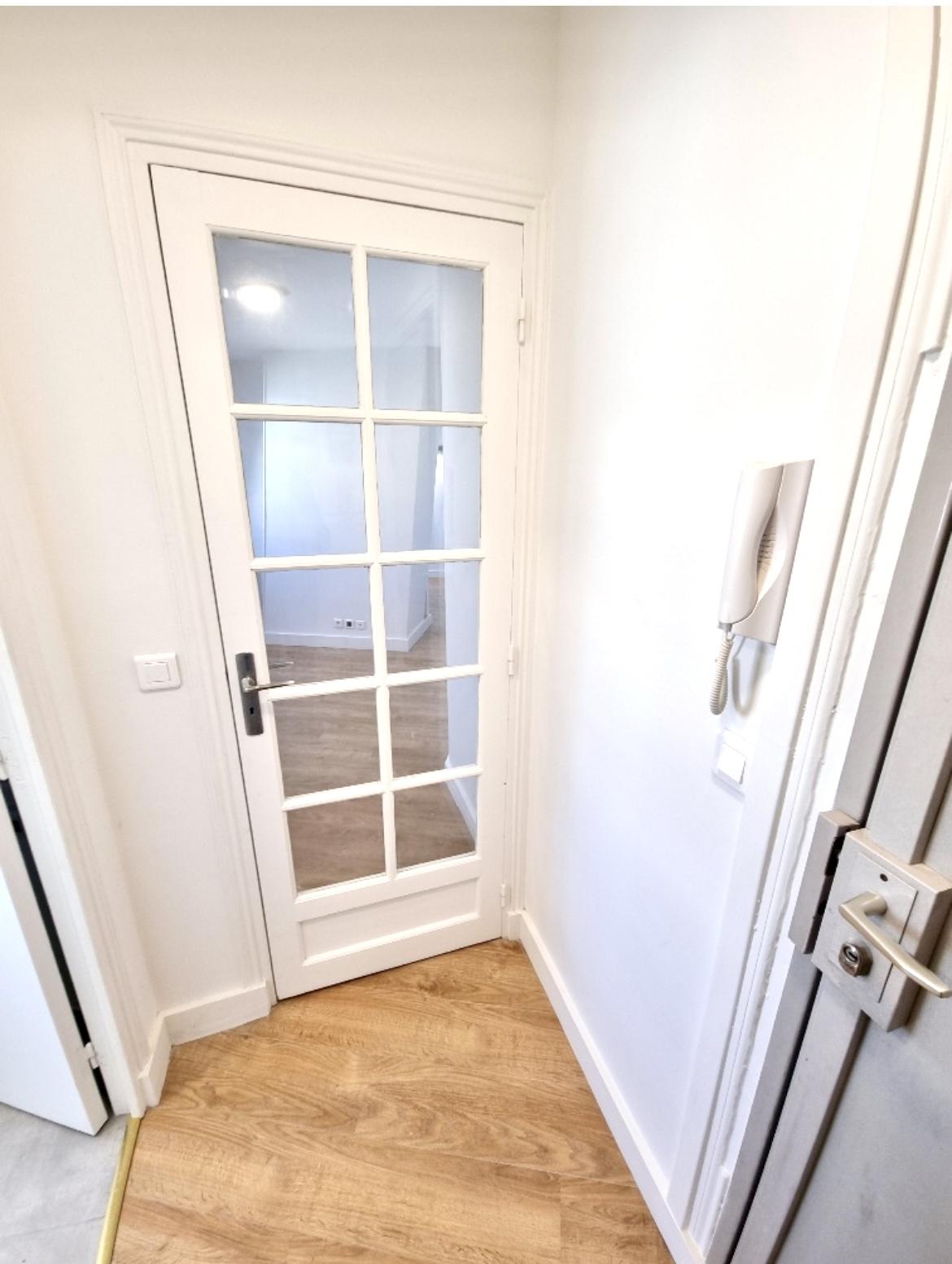 2 PIECES  RÉNOVÉ A LOUER  29m² environ PARIS XVIIème