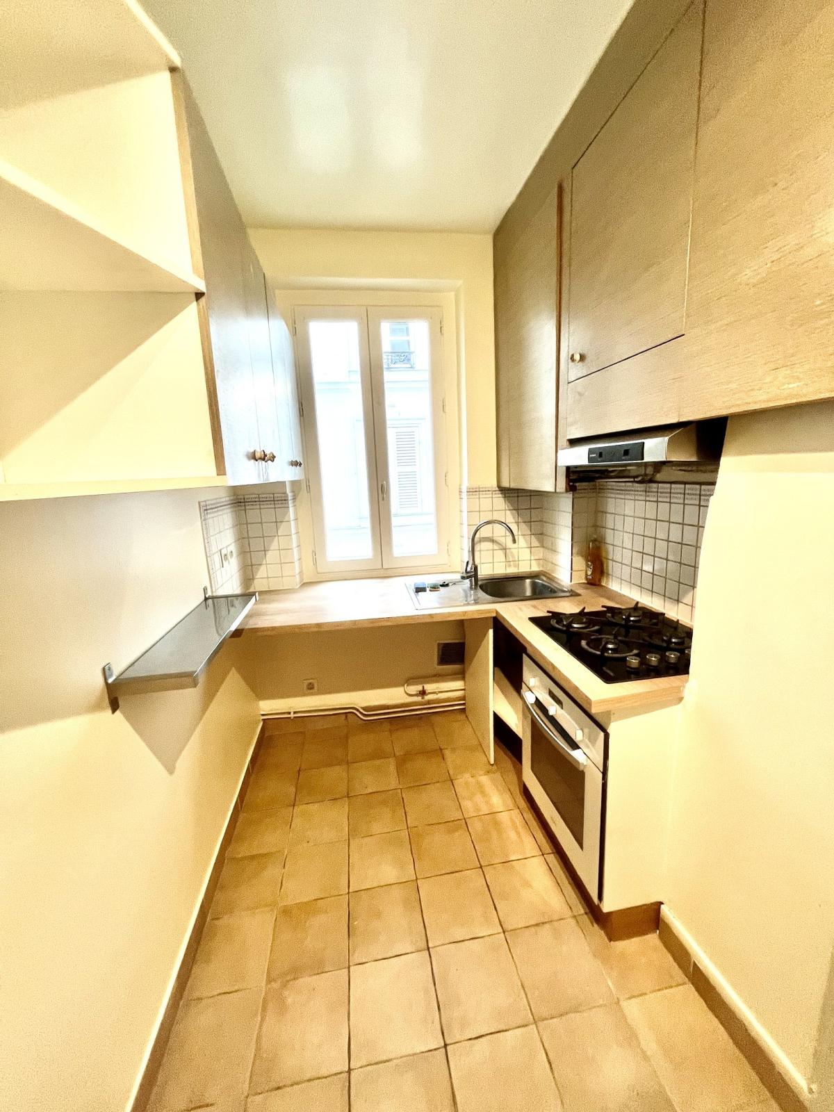 A LOUER Paris XVIIème 2P Porte Maillot