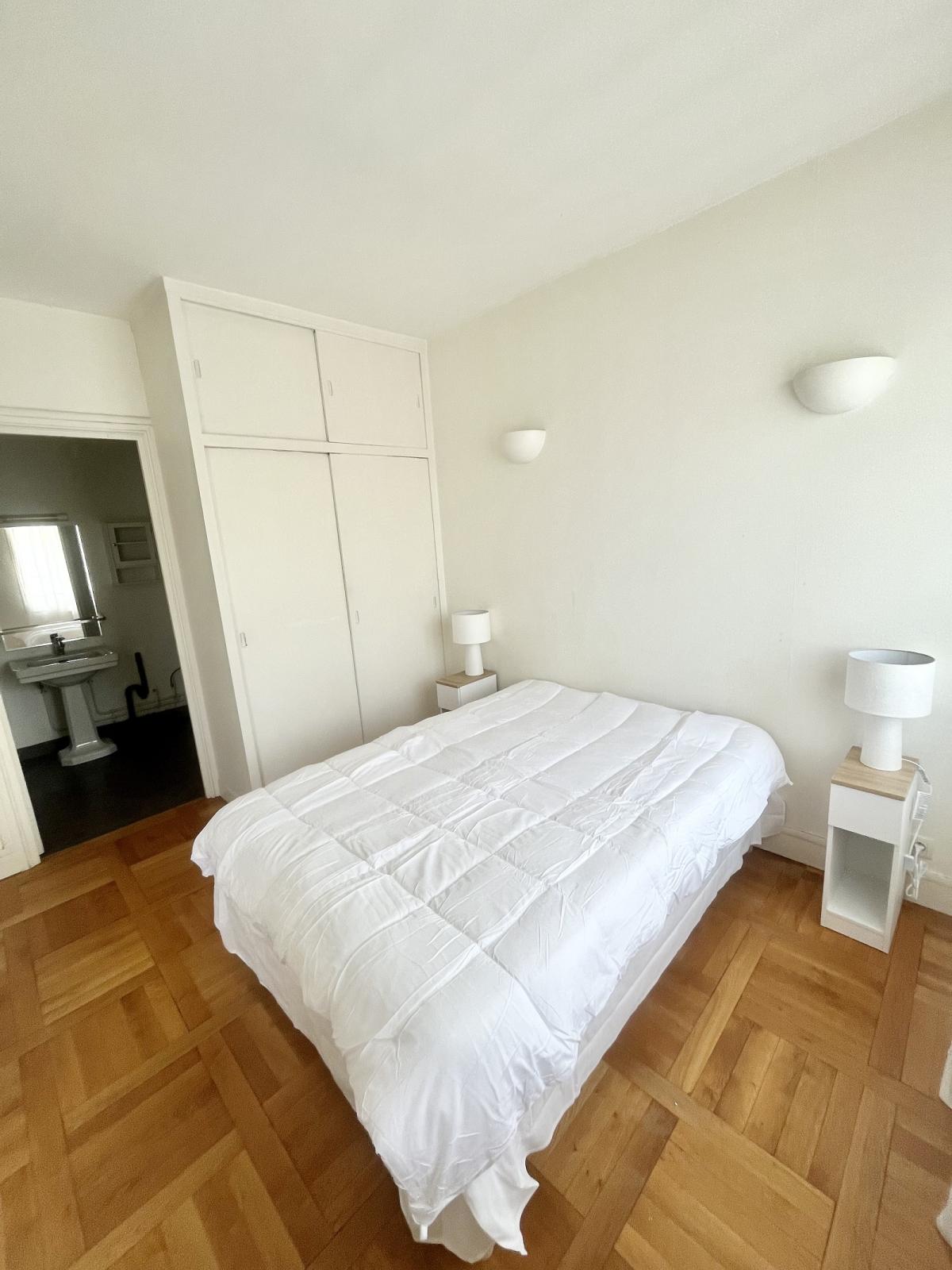 A LOUER  BOULOGNE 2P MEUBLE PORTE SAiINT COIUD 