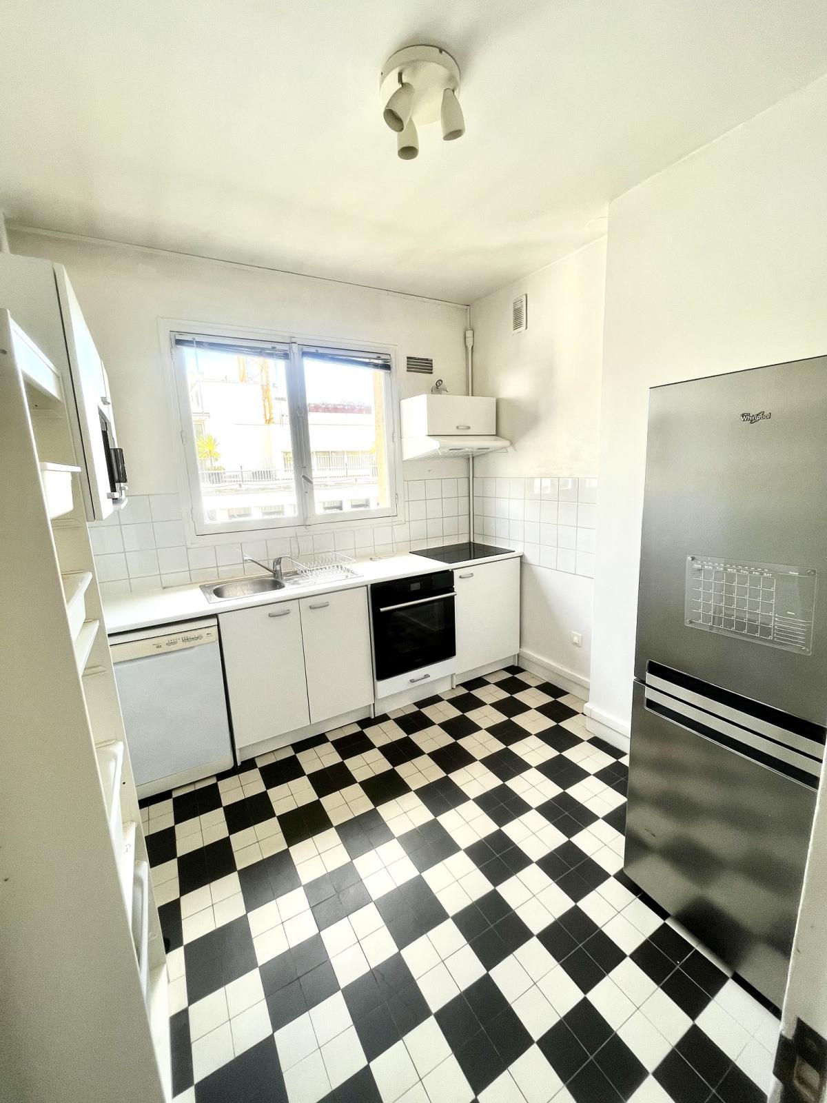 A LOUER  BOULOGNE 2P MEUBLE PORTE SAiINT COIUD 