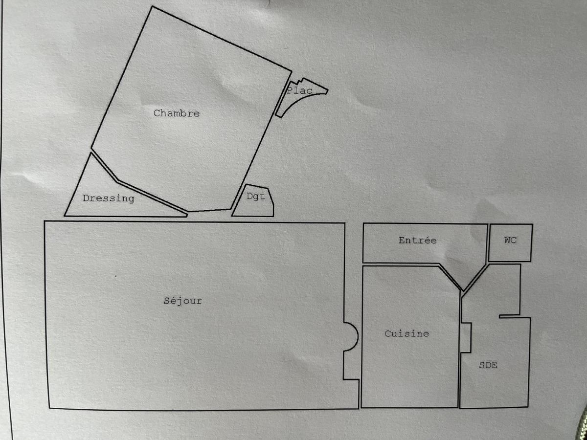 PARIS 9ème Anvers Beau 2P 70,27m²