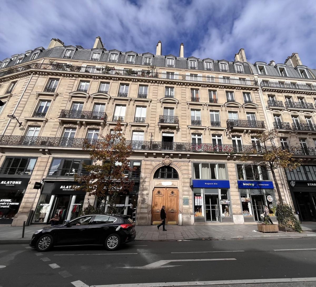 A LOUER 3 PIECES 70m² PARIS IIème. MONTORGUEIL 