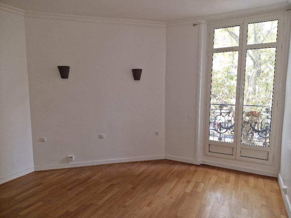 Paris  XVIIIème Simplon, 3 pièces de 70,15m²