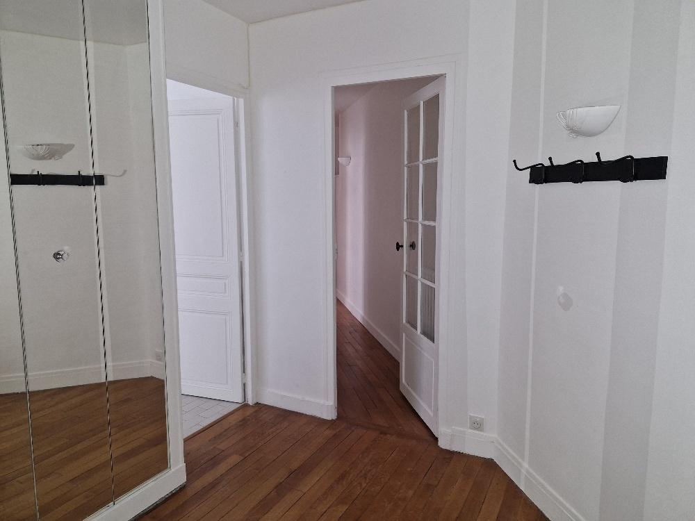 Paris  XVIIIème Simplon, 3 pièces de 70,15m²