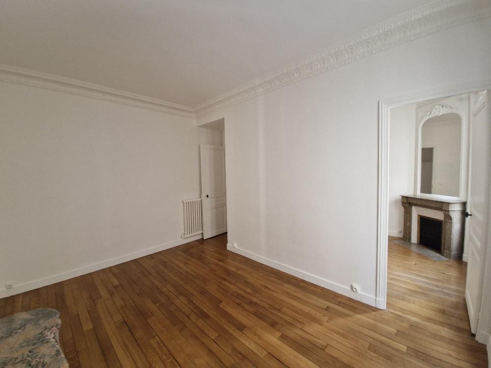 Paris  XVIIIème Simplon, 3 pièces de 70,15m²