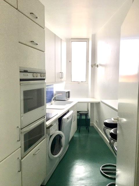 GRAND STUDIO MEUBLE  PARIS VI