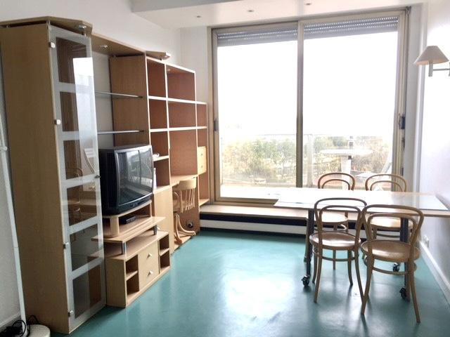 GRAND STUDIO MEUBLE  PARIS VI