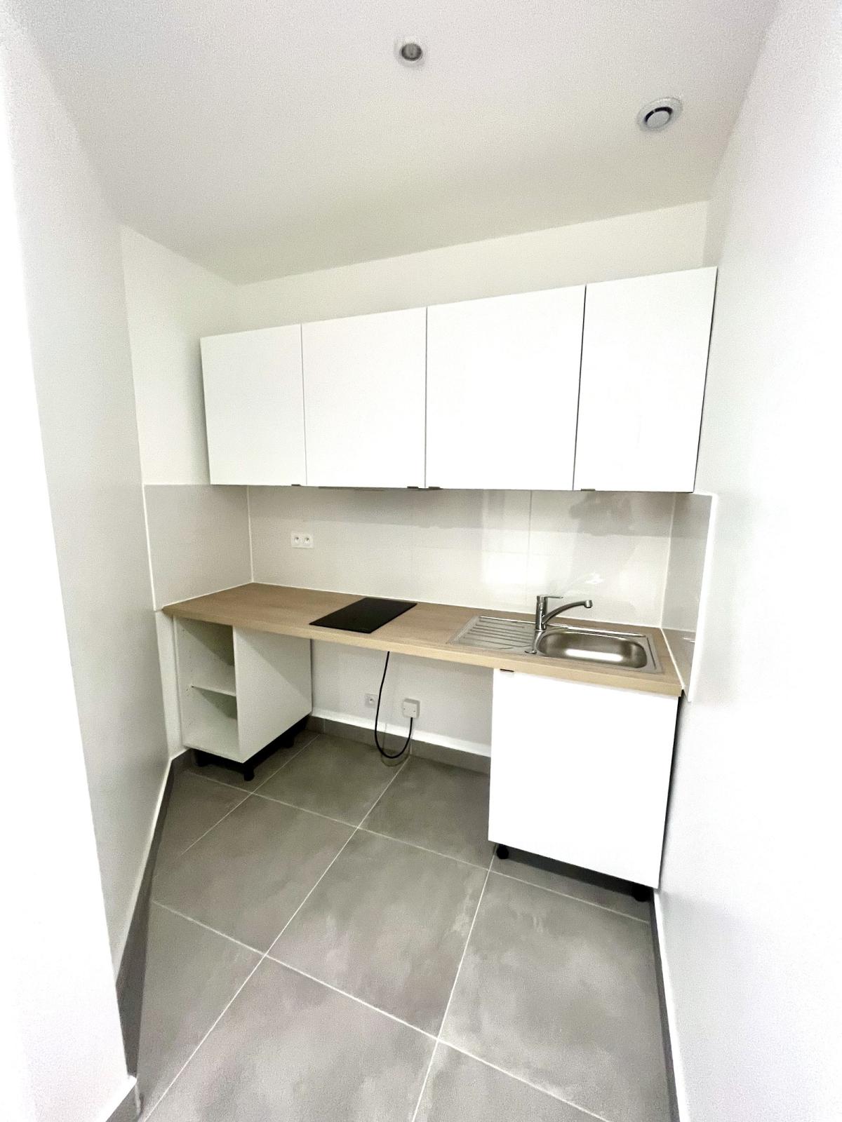 A LOUER NEUILLY SUR SEINE 2 P RÉNOVÉ 