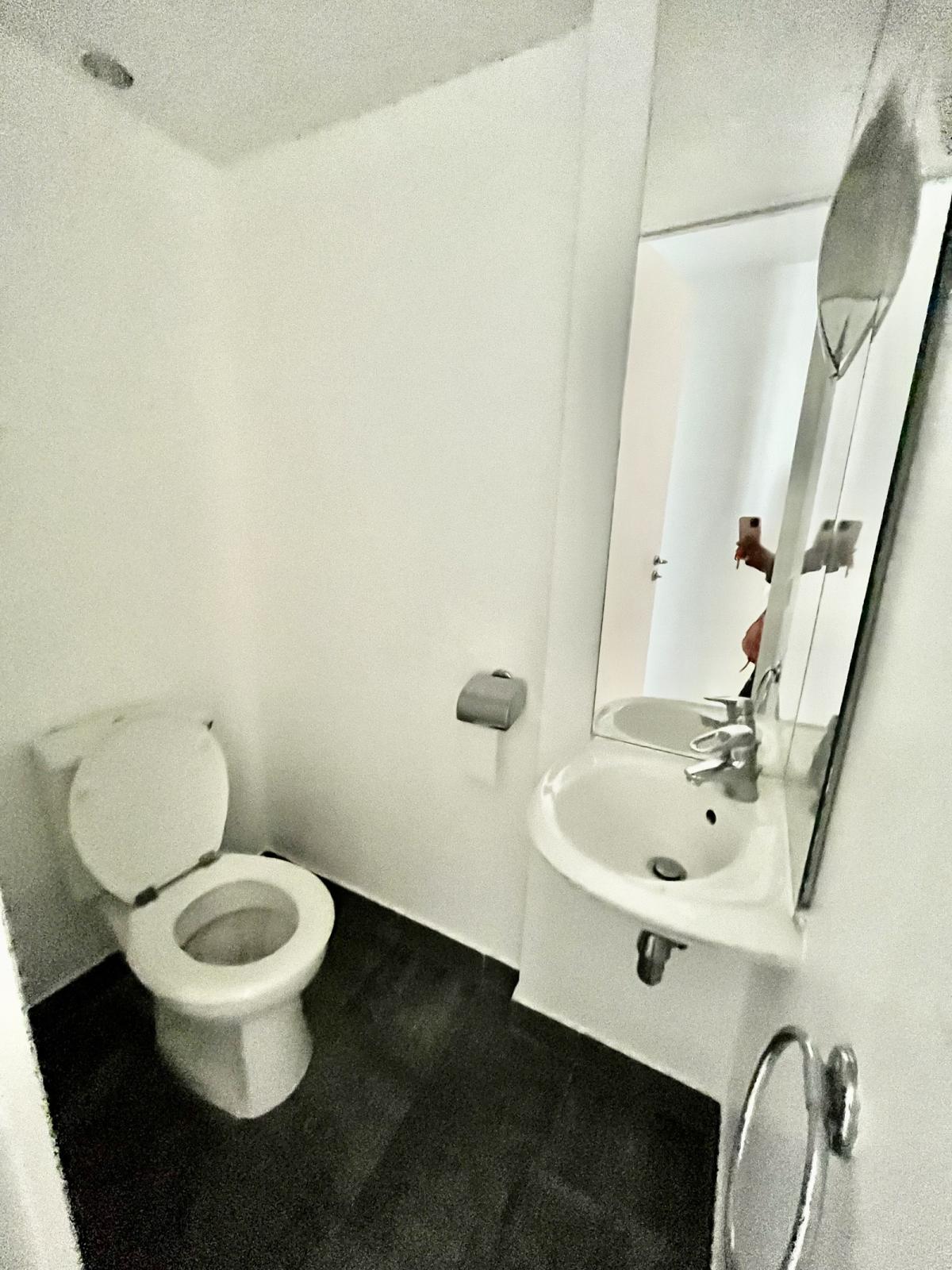 A LOUER PARIS IIème 6 pièces 162m² PLACE DE LA BOURSE 