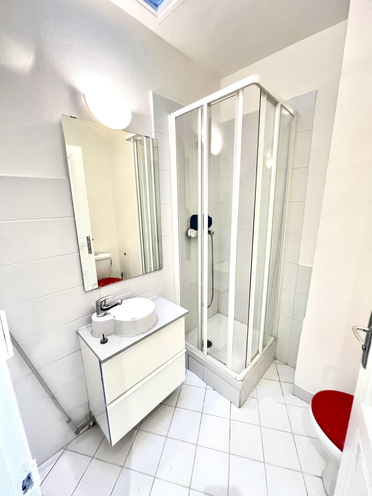 A LOUER 75012 PARIS DUGOMMIER