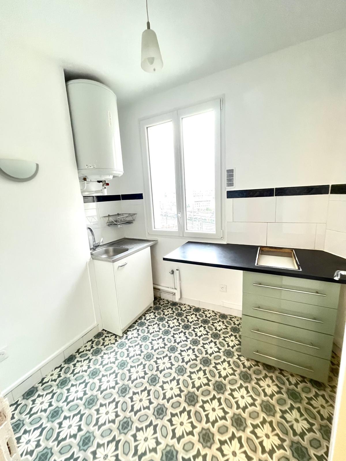 A LOUER 75012 PARIS DUGOMMIER