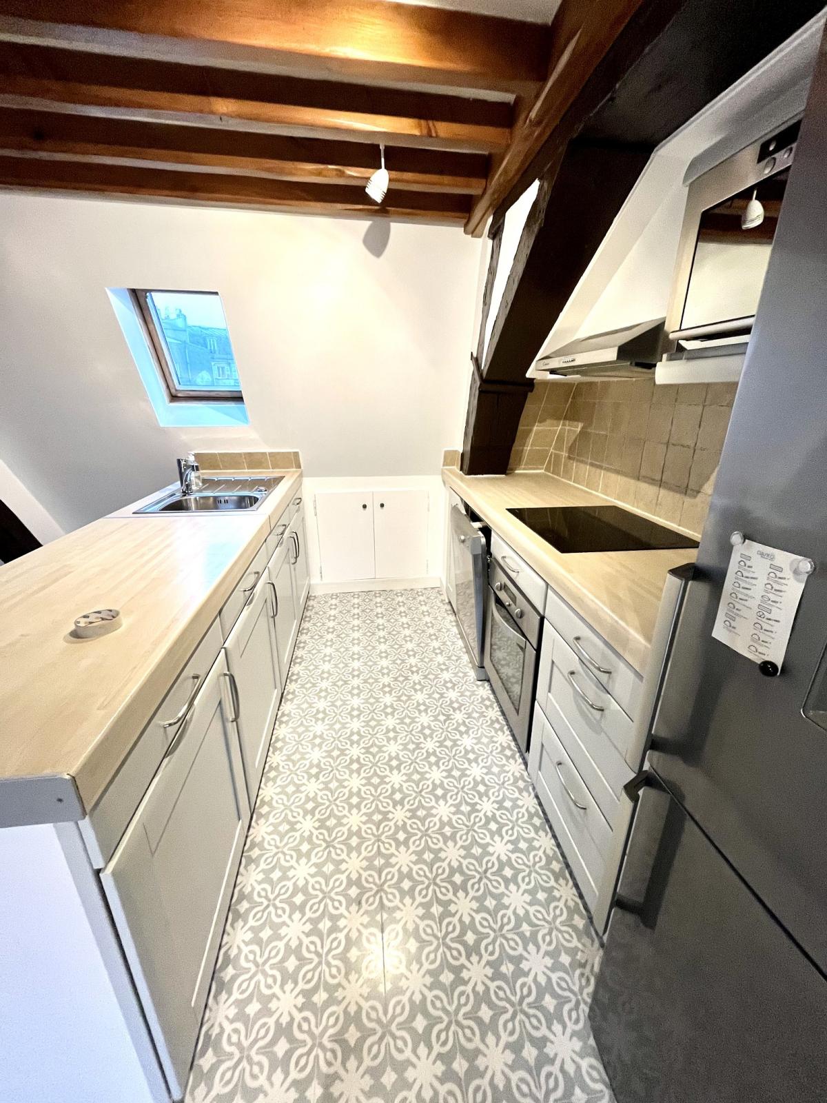 A LOUER 2/3  Pièces en DUPLEX surface 46.80m²  Loi Boutin et 84m²  au sol au 