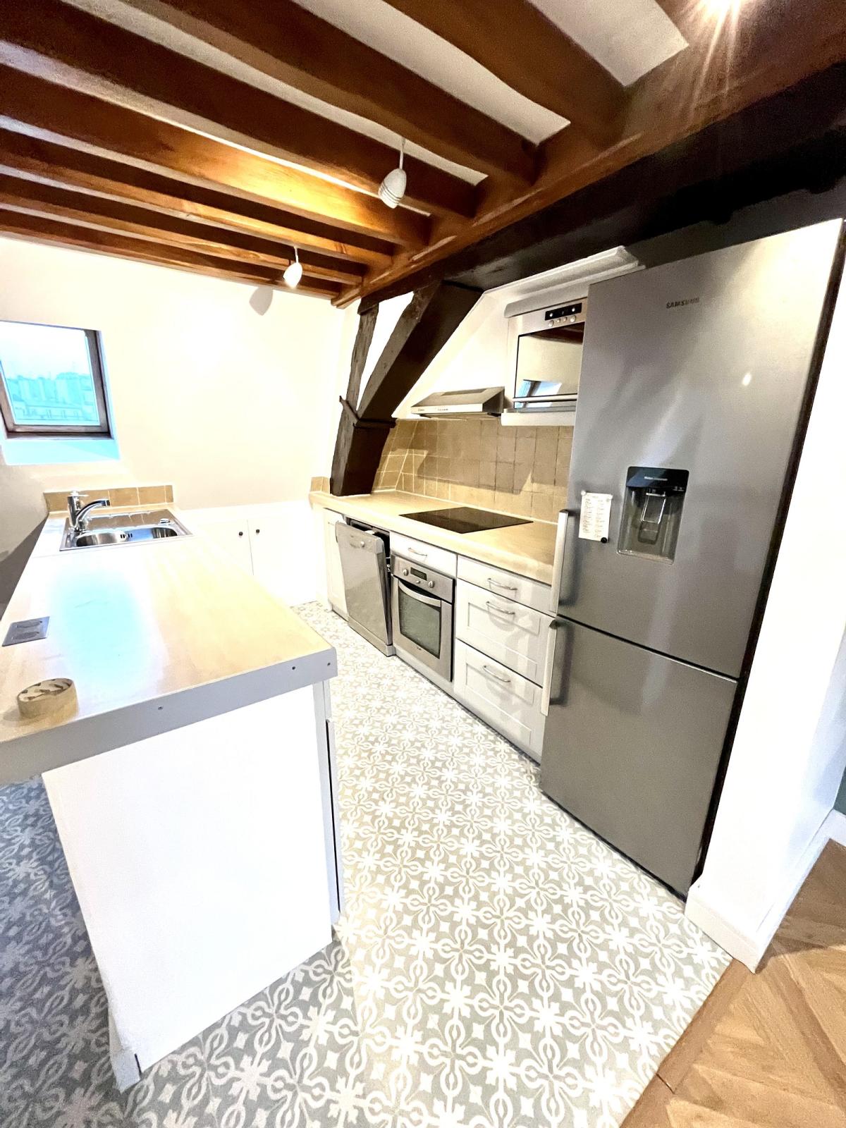 A LOUER 2/3  Pièces en DUPLEX surface 46.80m²  Loi Boutin et 84m²  au sol au 