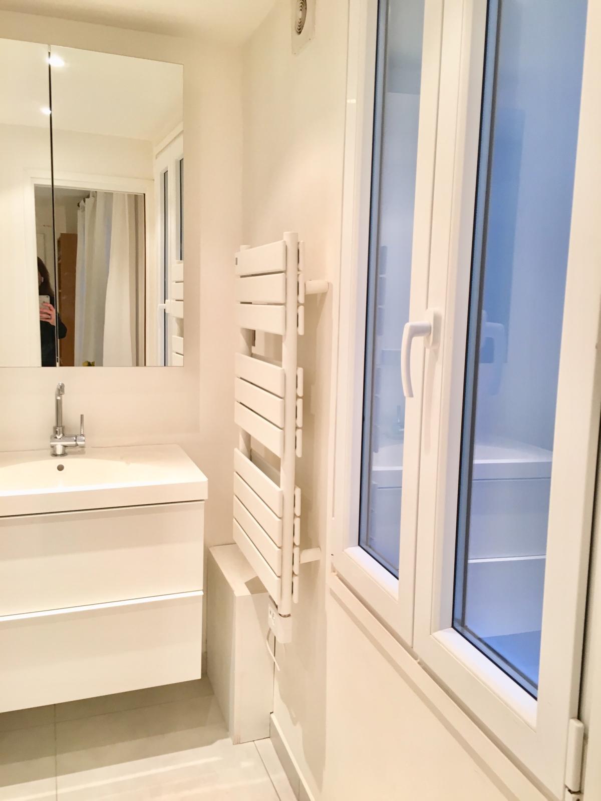 Paris IVème Quai de Bourbon Studio meublé