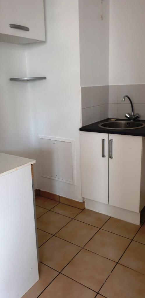 2 PIECES BALCON ET PARKING 