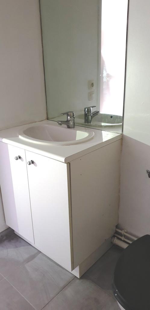 2 PIECES BALCON ET PARKING 