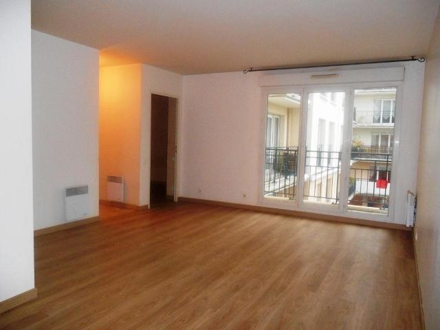 2 PIECES BALCON ET PARKING 