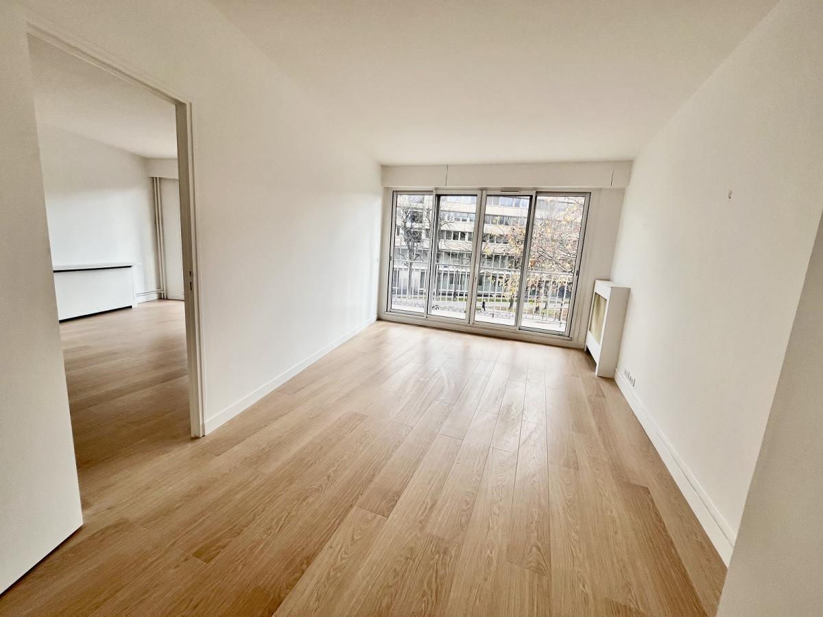 A LOUER 3 PIECES  84m² BALCON PORT ROYAL 