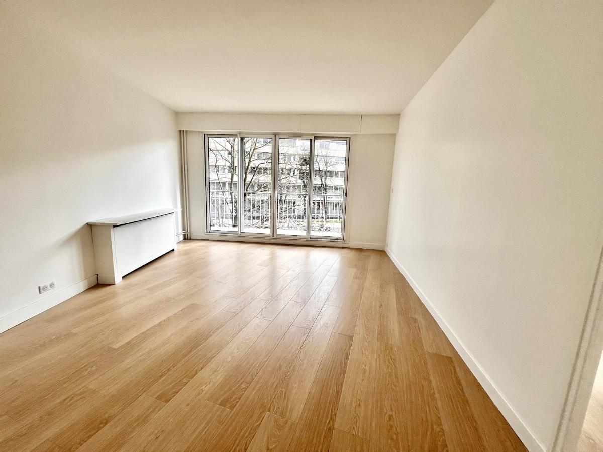 A LOUER 3 PIECES  84m² BALCON PORT ROYAL 