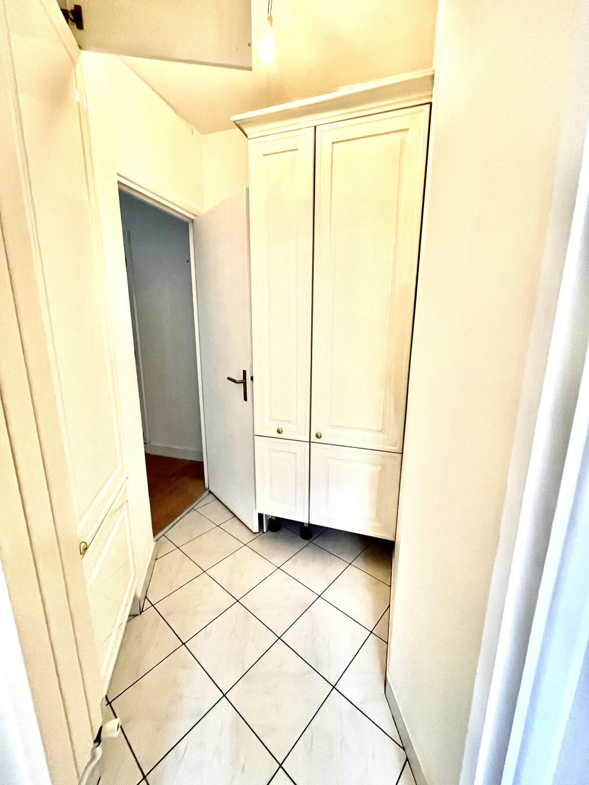 A LOUER 3 PIECES  84m² BALCON PORT ROYAL 