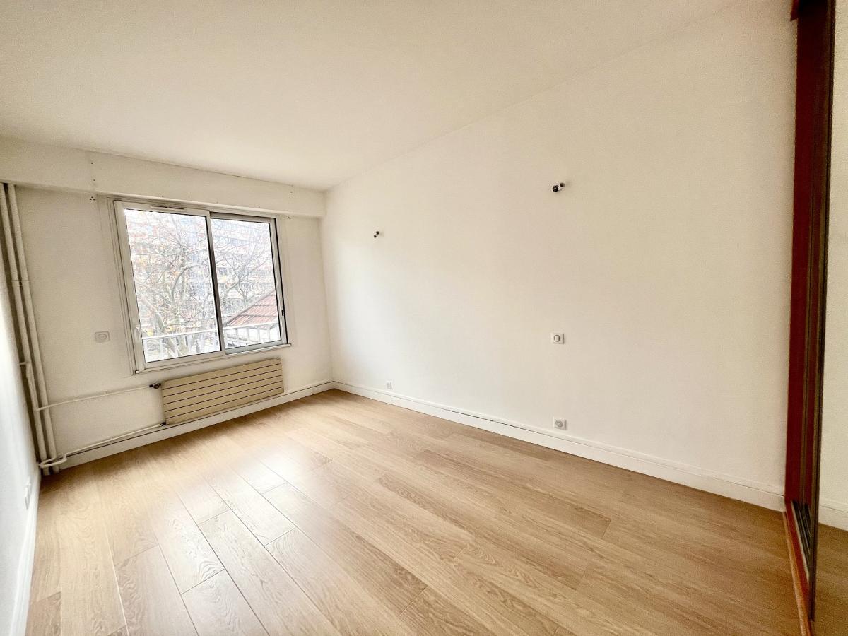 A LOUER 3 PIECES  84m² BALCON PORT ROYAL 