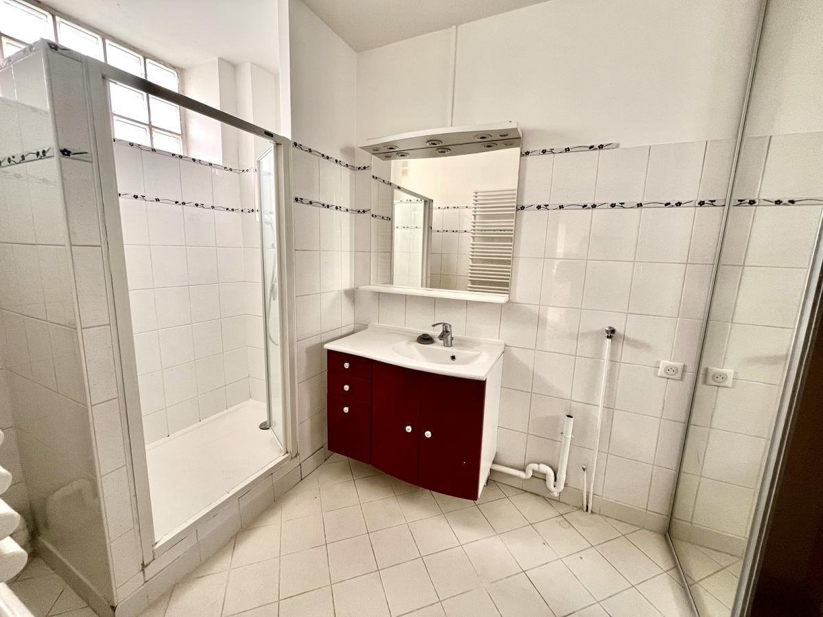 A LOUER 3 PIECES  84m² BALCON PORT ROYAL 