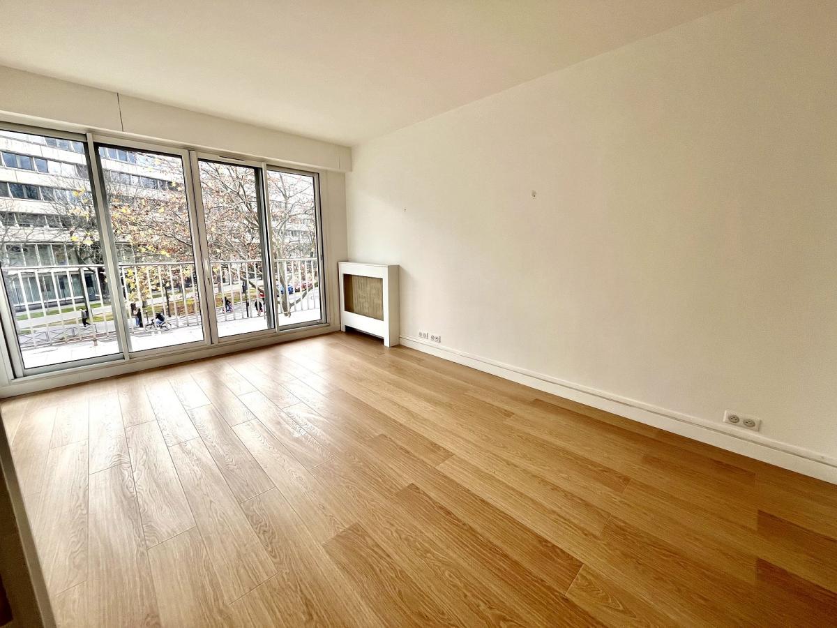 A LOUER 3 PIECES  84m² BALCON PORT ROYAL 