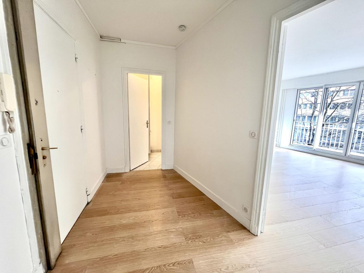 A LOUER 3 PIECES  84m² BALCON PORT ROYAL 