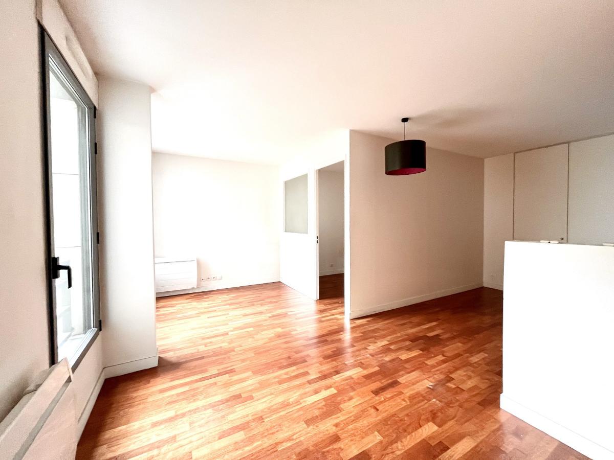 A LOUER 3P  64m²  PARIS XIIIème 