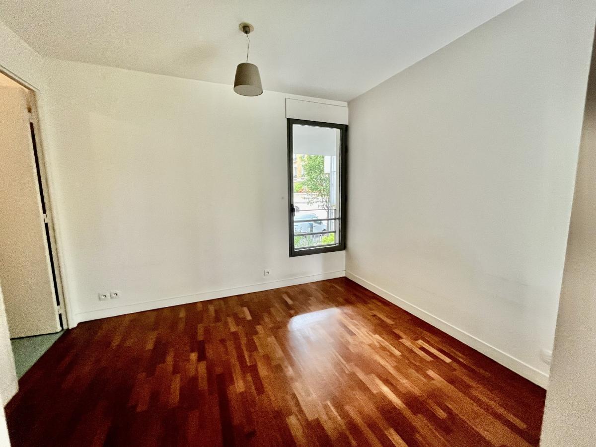 A LOUER 3P  64m²  PARIS XIIIème 