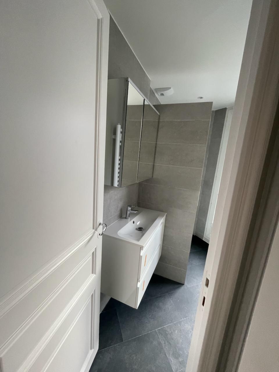 Paris XVème, Métro Bir Hakeim, Grand 3 Pièces de 79,40m²