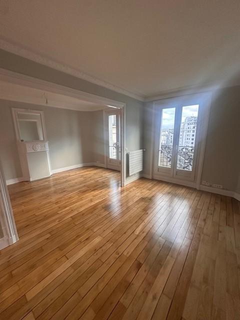 Paris XVème, Métro Bir Hakeim, Grand 3 Pièces de 79,40m²