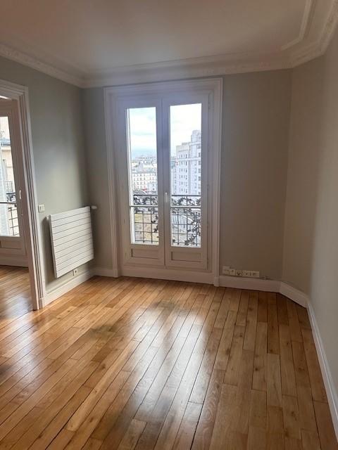 Paris XVème, Métro Bir Hakeim, Grand 3 Pièces de 79,40m²