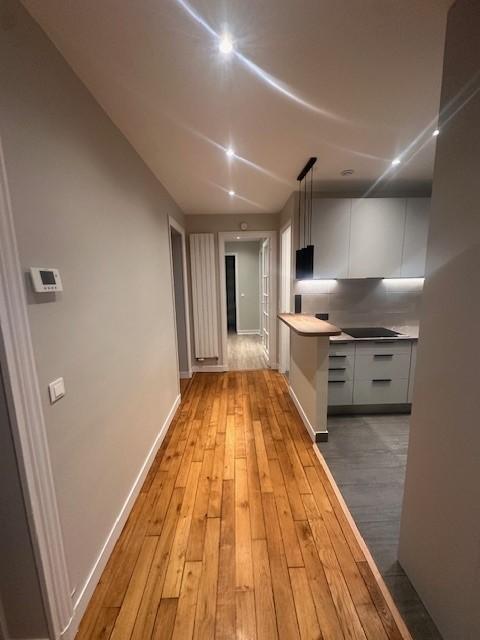 Paris XVème, Métro Bir Hakeim, Grand 3 Pièces de 84,66m²