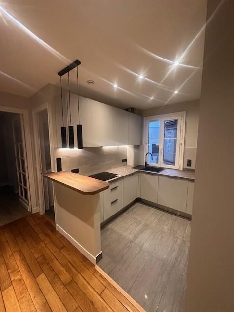 Paris XVème, Métro Bir Hakeim, Grand 3 Pièces de 84,66m²