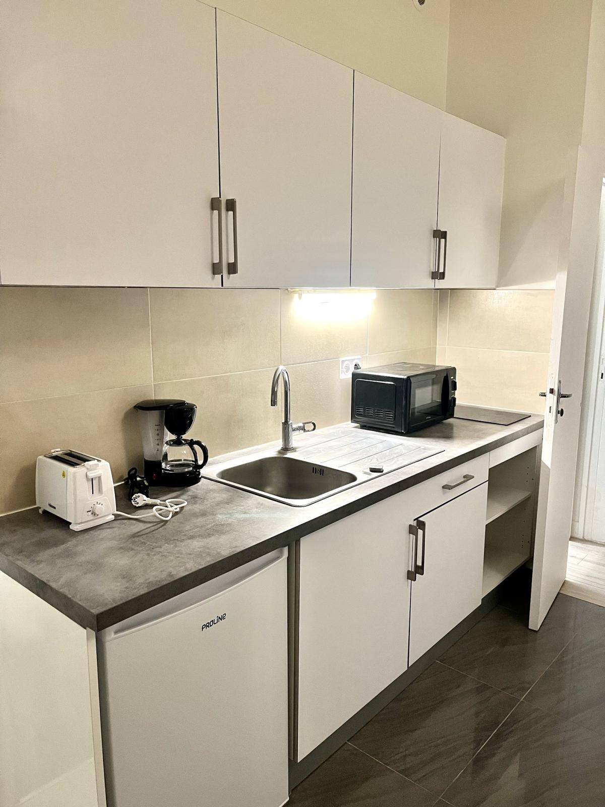 STUDIO MEUBLÉ 28m² A LOUER PARIS XIIème