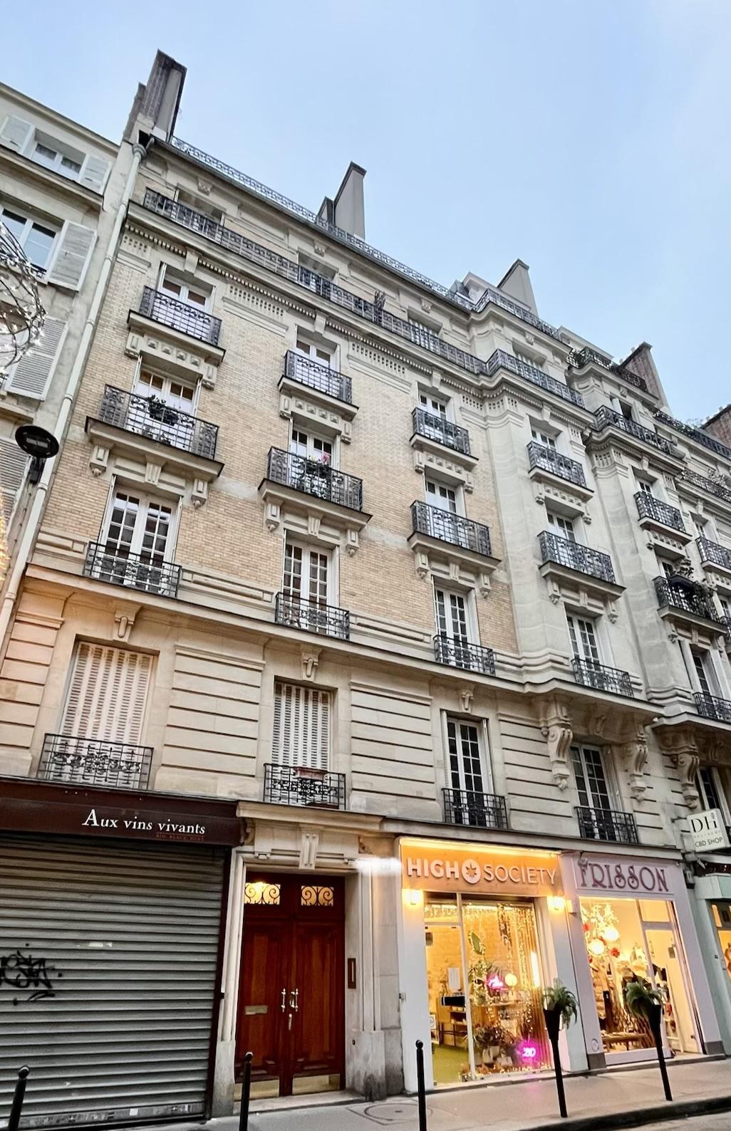 A LOUER STUDIO 21m² Paris XVIIème VILLIERS - PARC MONCEAU