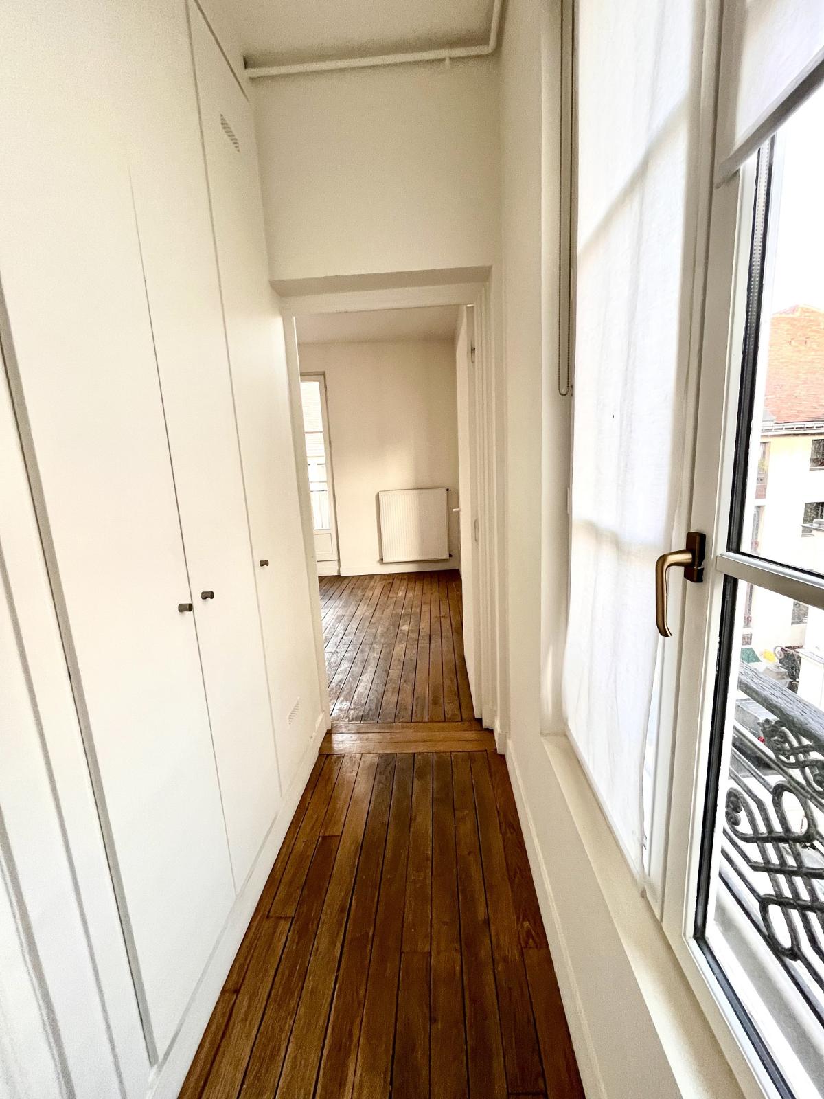 TROIS PIECES PARIS IIIème  LE MARAIS avec TERRASSE