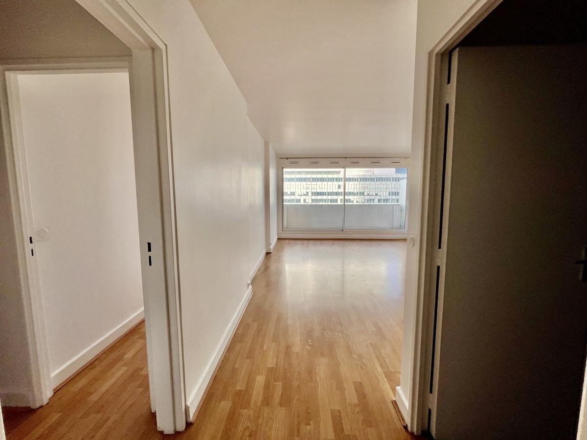 A LOUER 3 PIECES 79.19m² AVEC BALCON ET CAVE