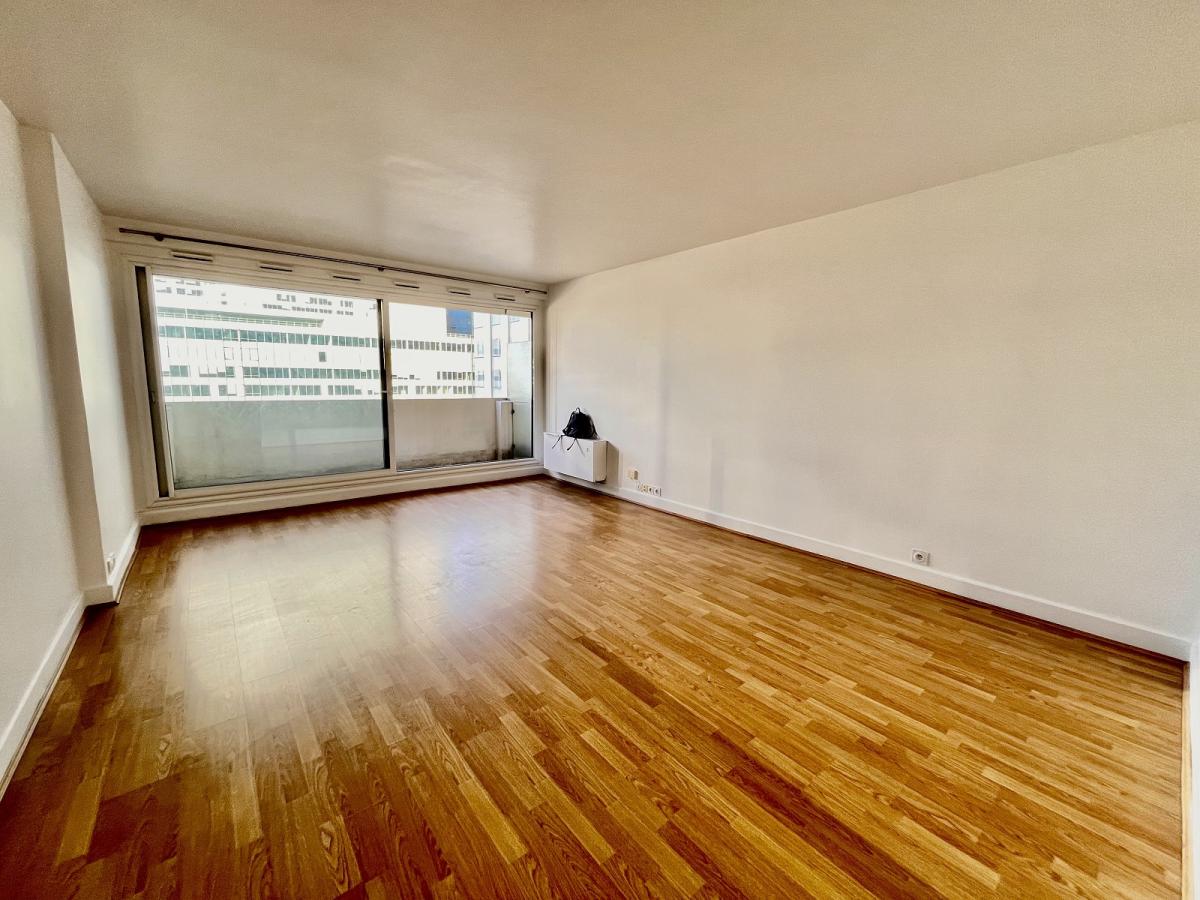 A LOUER 3 PIECES 79.19m² AVEC BALCON ET CAVE