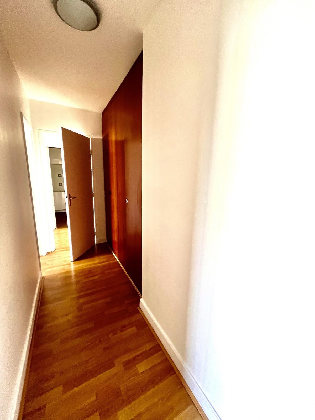 A LOUER 3 PIECES 79.19m² AVEC BALCON ET CAVE