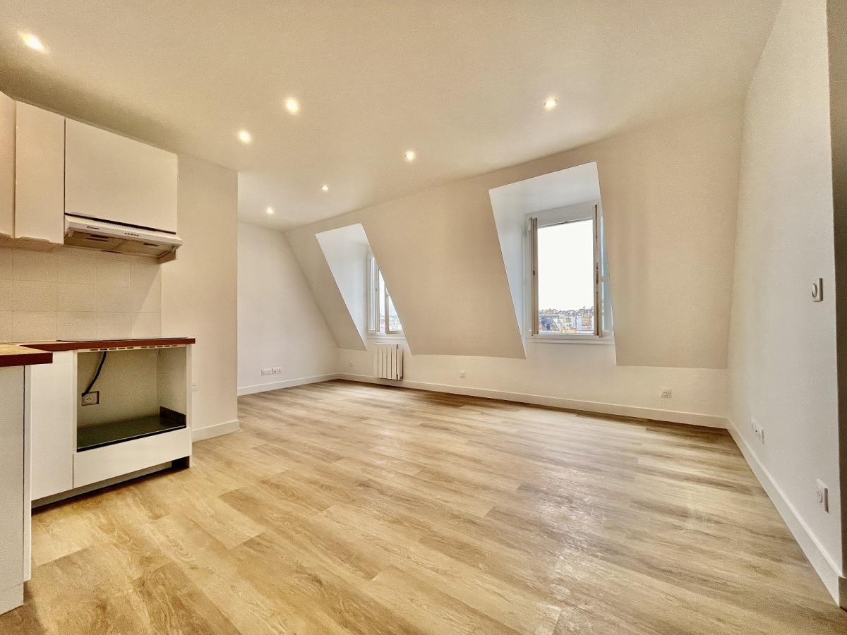 Paris Vème, Censier Daubenton,  Beau Studio en dernier étage