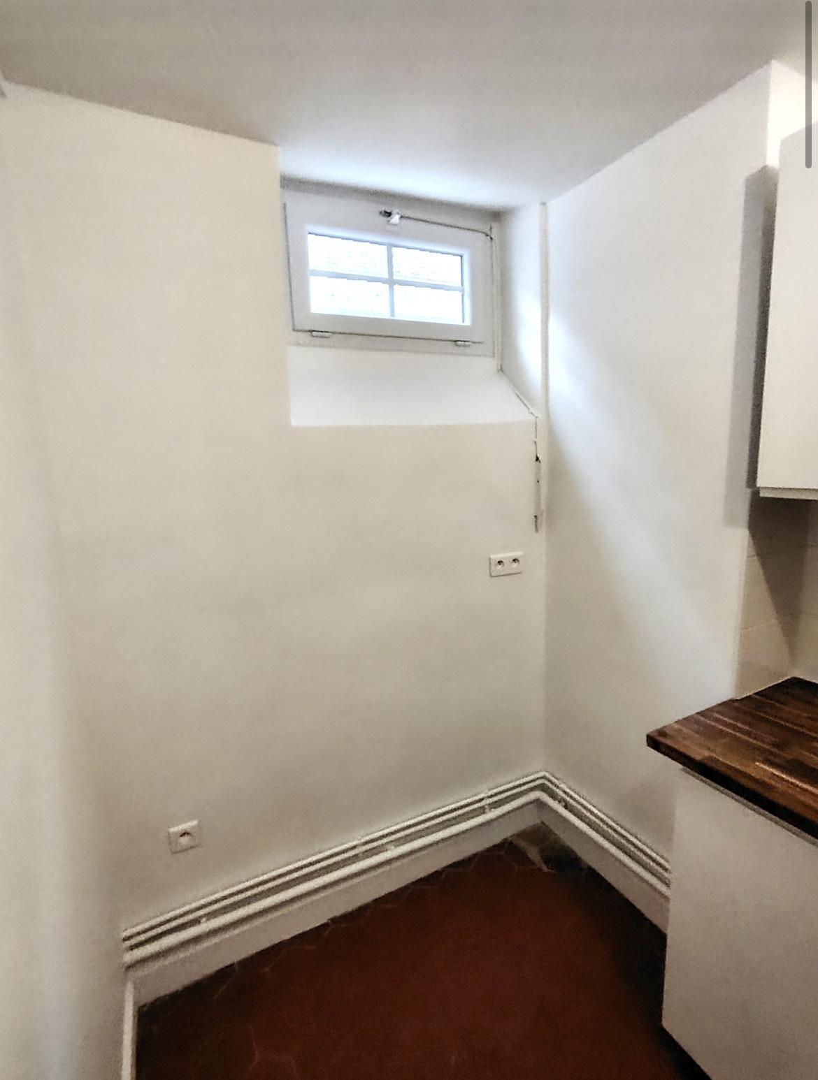 A LOUER 75001 PARIS 2P DE CHARME CONCORDE