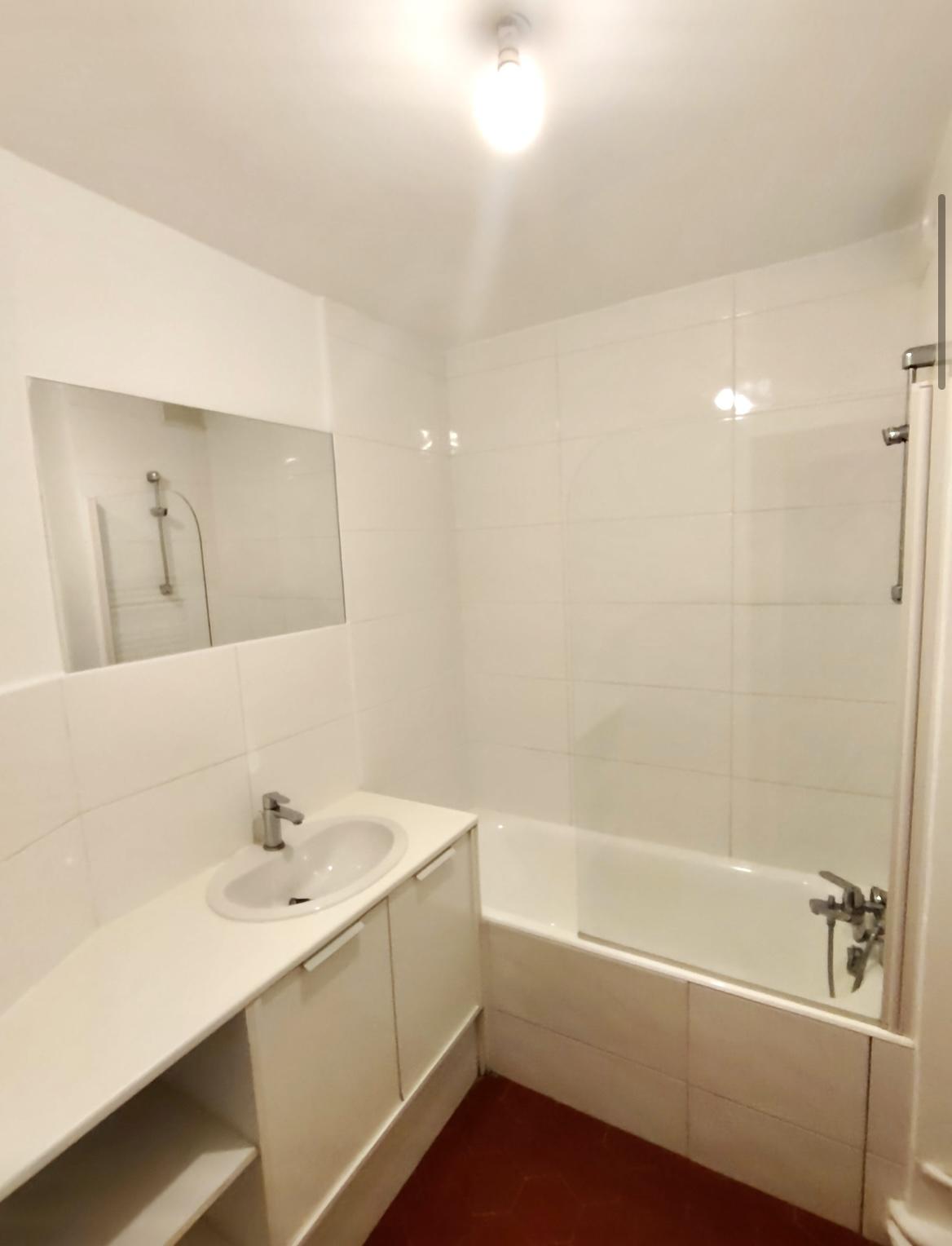 A LOUER 75001 PARIS 2P DE CHARME CONCORDE