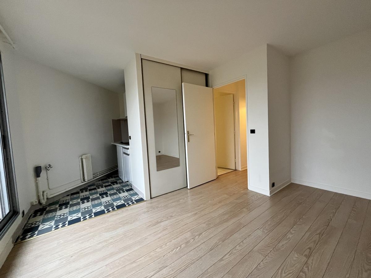 À LOUER  GRAND STUDIO 26.42m2 + TERRASSE DE 18m2 BOULOGNE BILLANCOURT. 