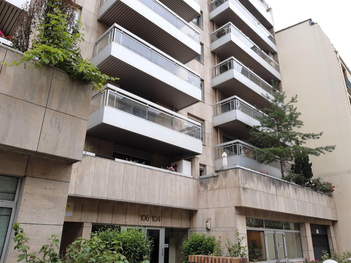 À LOUER  GRAND STUDIO 26.42m2 + TERRASSE DE 18m2 BOULOGNE BILLANCOURT. 
