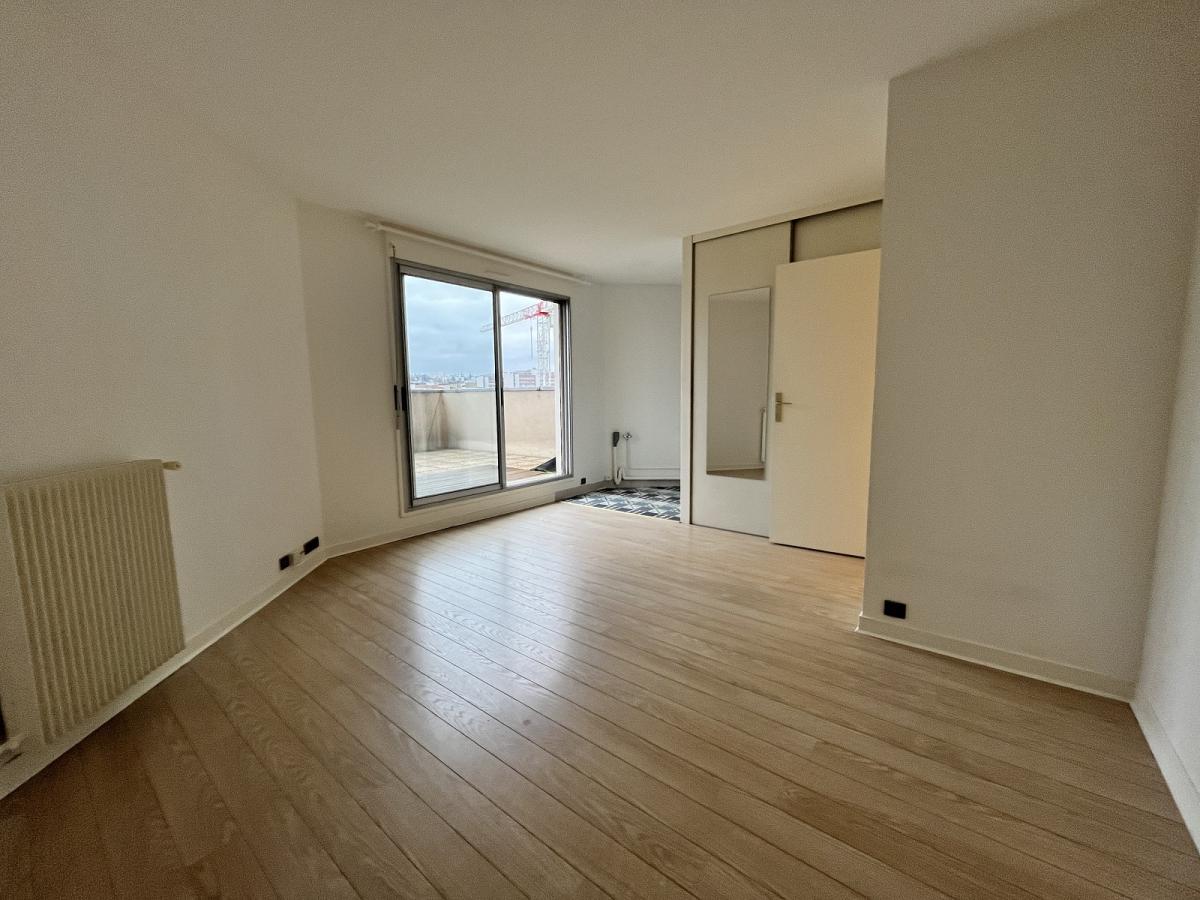 À LOUER  GRAND STUDIO 26.42m2 + TERRASSE DE 18m2 BOULOGNE BILLANCOURT. 