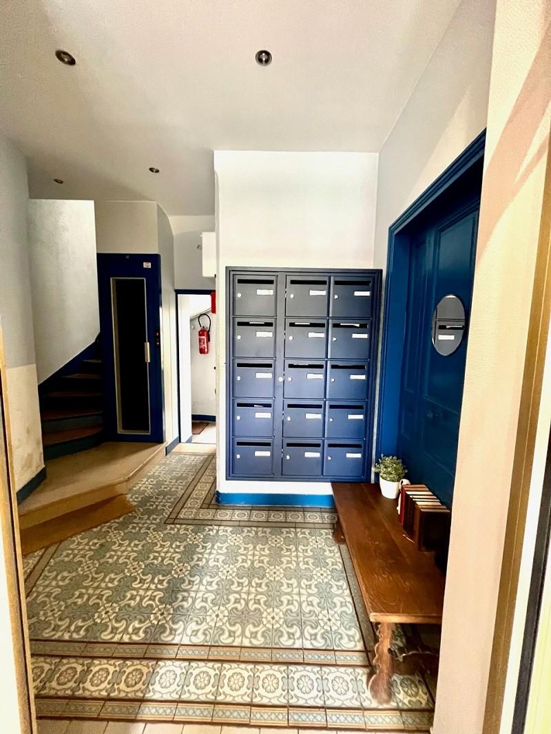  LOUER 75015 STUDIO RENOVE CONVENTION